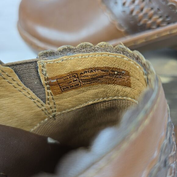 Ariat Brown Leather Clogs Embossed Detail Womens Sz 6.5 Western Comfort - Picture 9 of 9